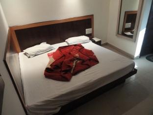 Star International Hotel New Delhi Buitenkant foto